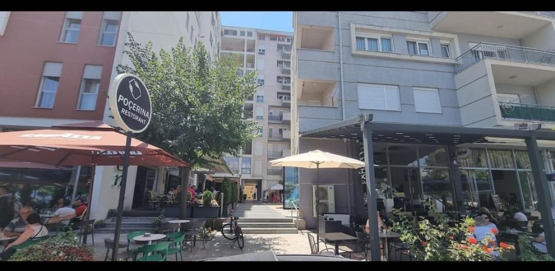 With 2 Sleeping And 2 Bathrooms * Pogradec