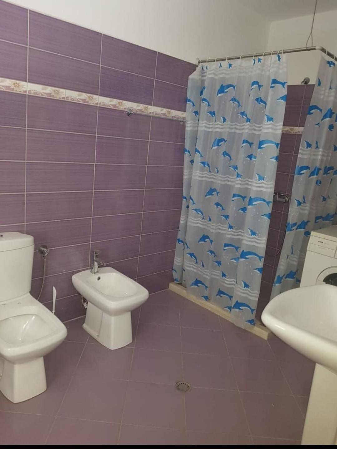 With 2 Sleeping And 2 Bathrooms *